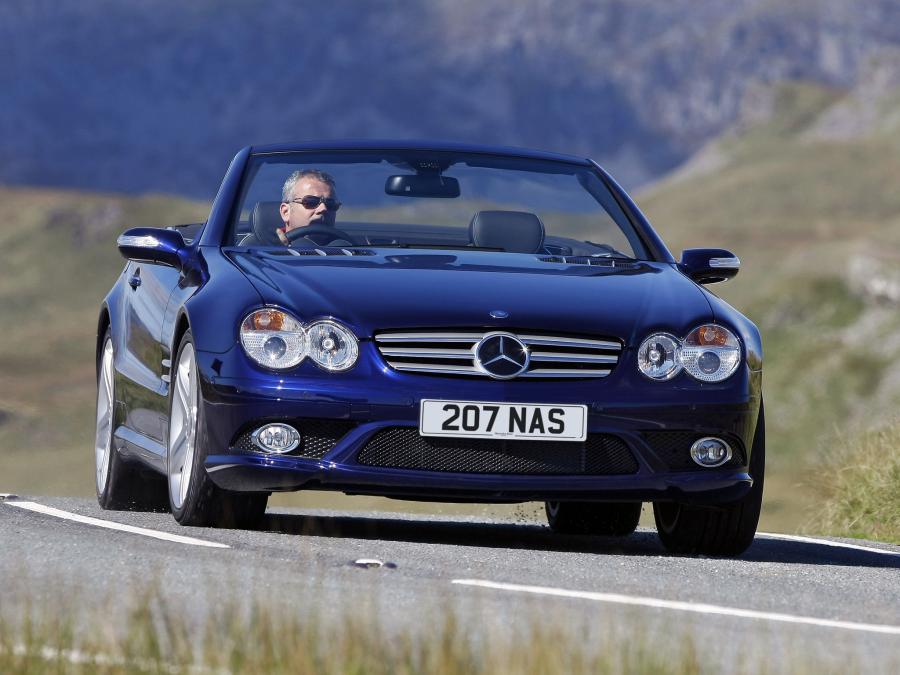  Mercedes-Benz SL500 Sports Package 2005 года  (UK) (фото 8 из 23)